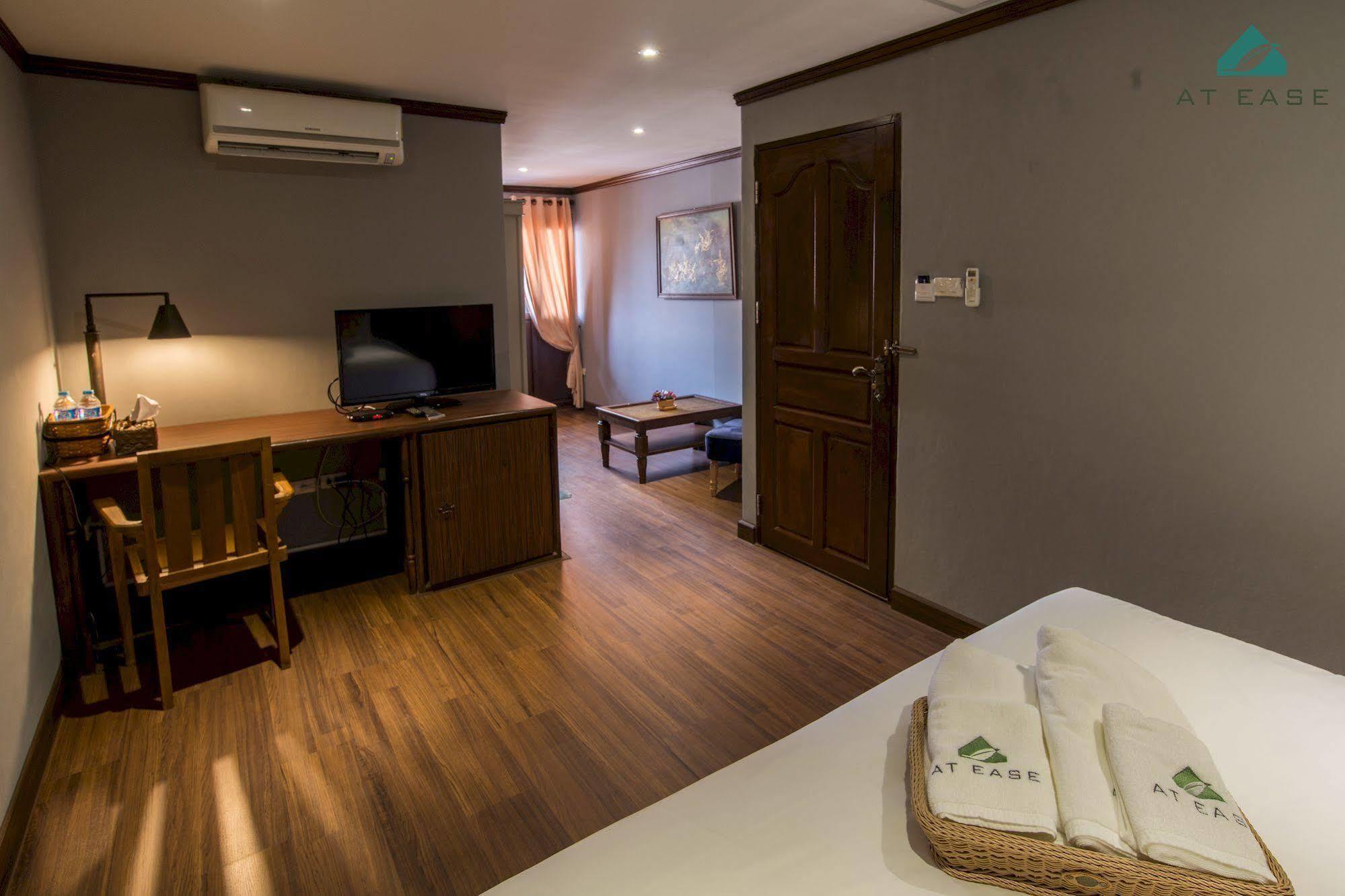 At Ease Bijou Hotel Chiang Mai Buitenkant foto